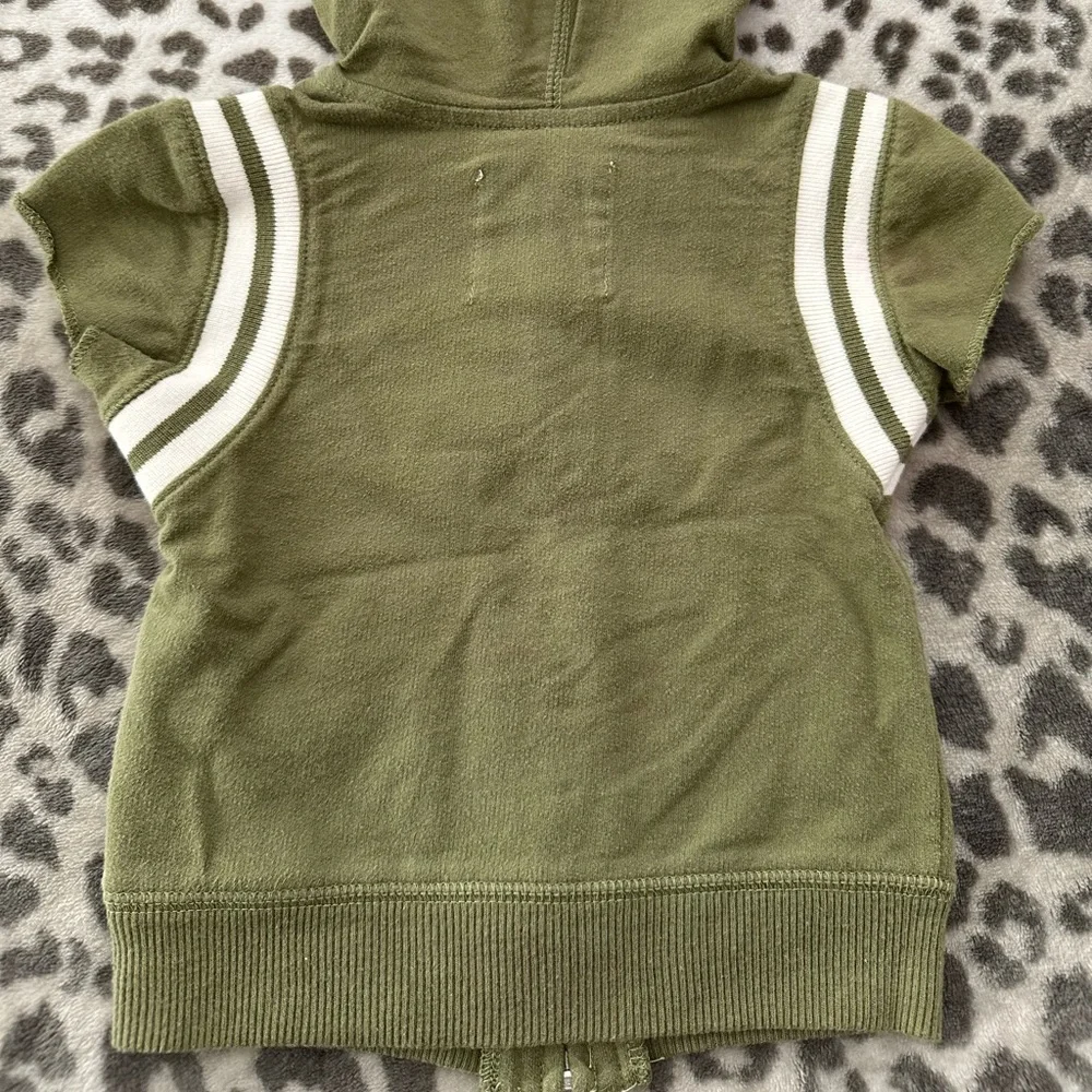 2007 NWOT Old Navy Short Sleeve Hooded Full Zip Top in Green Size 12-18 Months